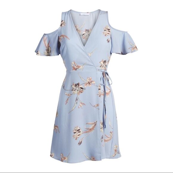 ✨HP✨Floral Print Cold Shoulder Wrap Dress✨ - Picture 4 of 7